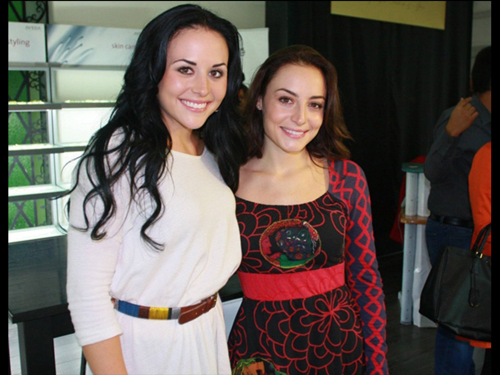 Zuria and her sister Marima Vega